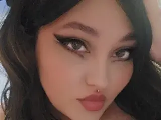 GiaRavenX  live sex cam