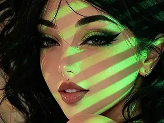 GiaRavenX  live sex cam