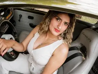 Ladyfalcon  live sex cam
