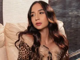 ZaraReyes  live sex cam