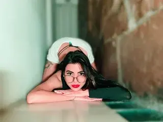 IsisRoosexx  live sex cam