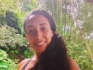 NadiaJalil  live sex cam
