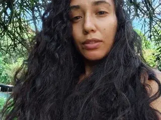 NadiaJalil  live sex cam