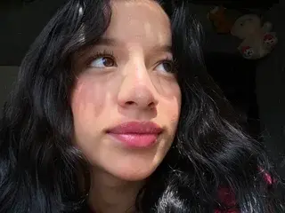 VenusRox  live sex cam