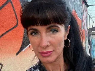 EmmiRosen  live sex cam