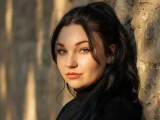 DinaSway  live sex cam