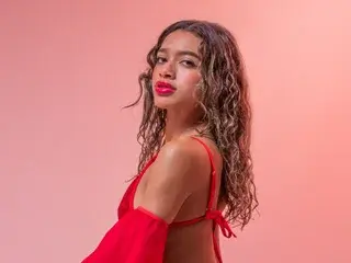 BritneiiCollins  live sex cam