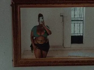 SweetBedroomEyez  live sex cam