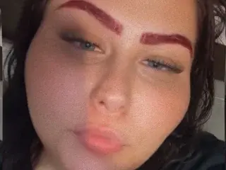 KreamyRaven  live sex cam
