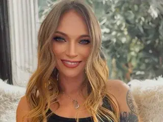 Sugar_Sin  live sex cam