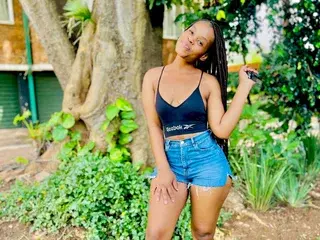 Khira9411  live sex cam