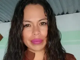 Sandy28k  live sex cam