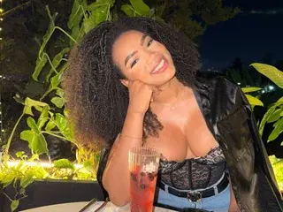 Kemm_hott  live sex cam