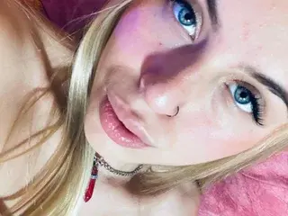 Alessiawonder  live sex cam