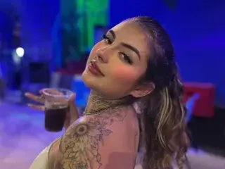 Miiabellovic  live sex cam