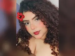Roxxxana19  live sex cam