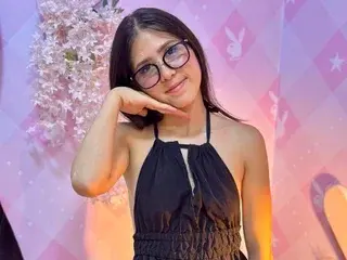 Slim_Petiite  live sex cam