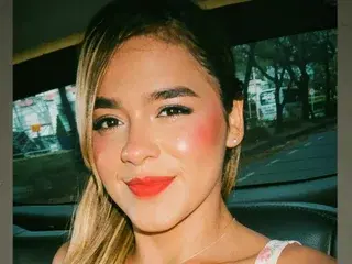 ValentinaCrown  live sex cam