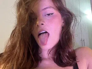 Aleva_freckled  live sex cam