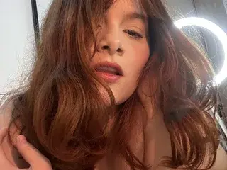Aleva_freckled  live sex cam