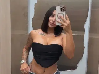 Lizzy_pink31  live sex cam