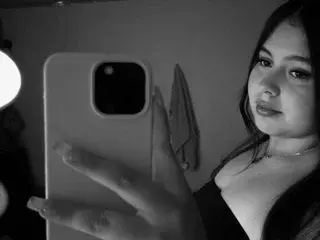 Villa_paola  live sex cam