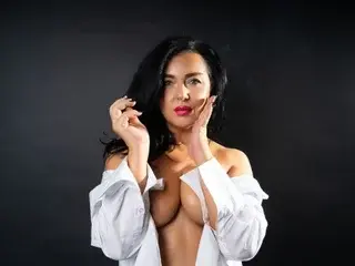 AQueenMonica  live sex cam