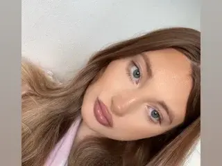 BritishBeckyXX  live sex cam