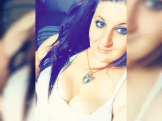 Hurricanehail  live sex cam