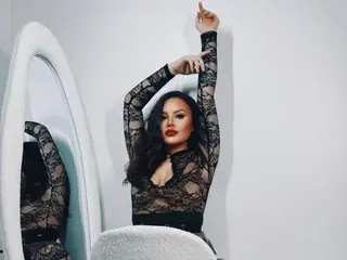 AriaLunne  live sex cam