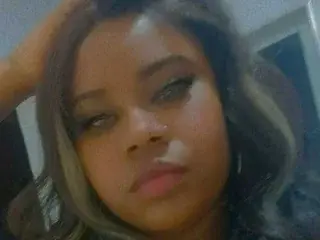 EmmilyRoose  live sex cam