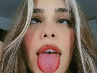 Crisbelllopez  live sex cam