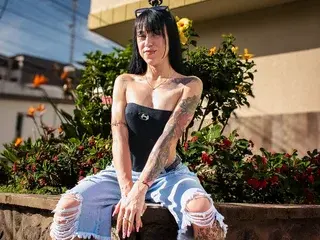 Annie_Gomez  live sex cam