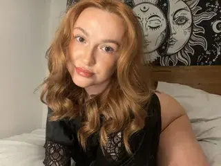 BritishMissPoppy  live sex cam
