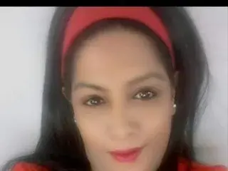 IndianPussyLipsx  live sex cam
