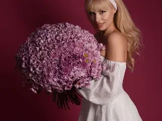 AdelineKing  live sex cam