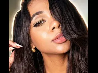 LizyTailor  live sex cam