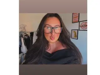PrettyPixie_x  live sex cam