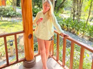 EmmaInLove  live sex cam