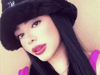 KarinaBellucci  live sex cam