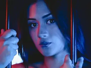 EmilyCollis  live sex cam