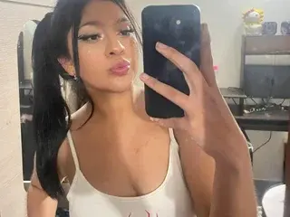 HoneyyBell  live sex cam