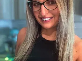 AlisonHomeAlone  live sex cam