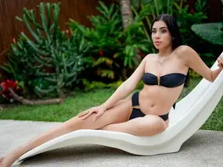 MiaColucci_GB  live sex cam