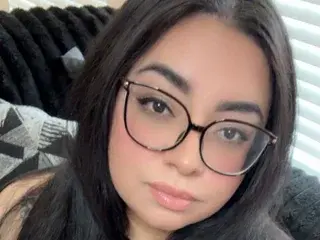 Midnightbruja  live sex cam