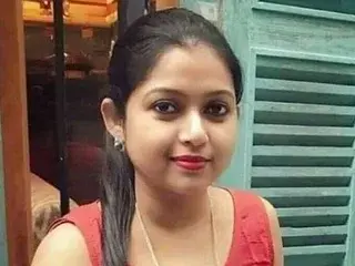 PriyaMoon18  live sex cam