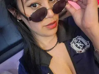 DiosaGrecia18  live sex cam