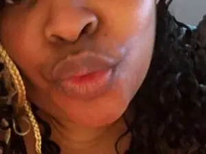 Missredboneo  live sex cam