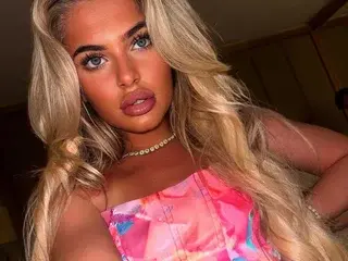 Blondebrookex  live sex cam