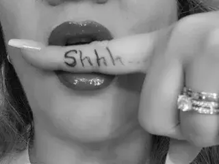 LadybirdXoX  live sex cam